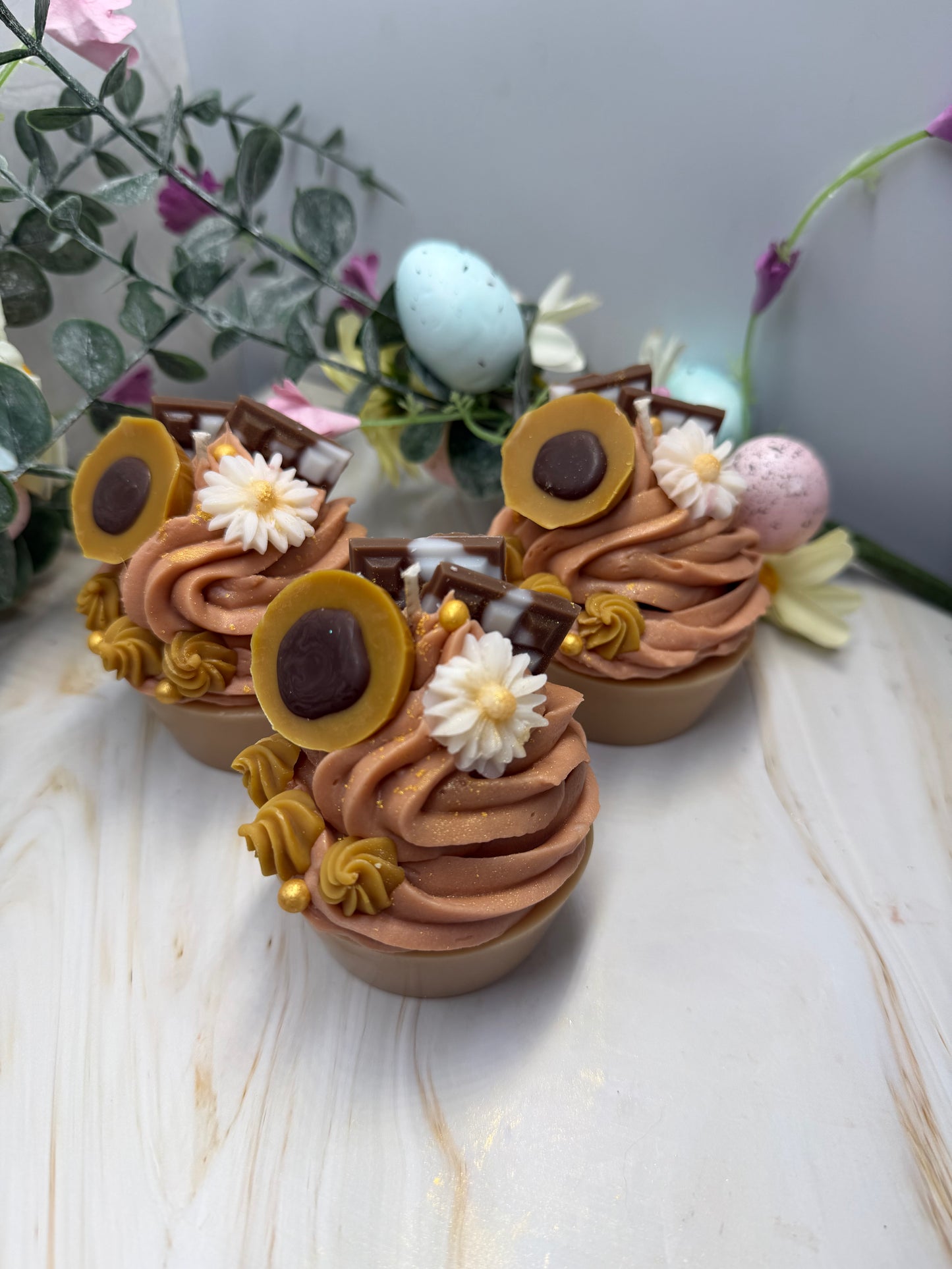 Vanilla Toffee Cupcake