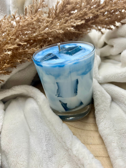Blaubeer Iced Latte