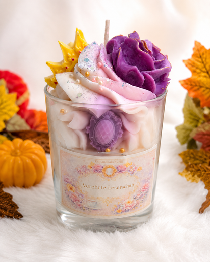 Verehrte Leserschaft – Blüten & Knospen Dessertkerze aus Sojawachs | 230 ml