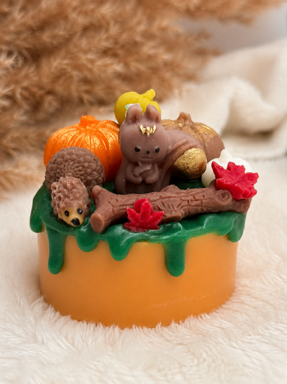 Kleine Waldfreunde Dekokerze mit Waldtieren und Kürbis Duft von Cupandcakebyelli