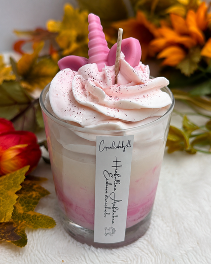 Rouge Amour Geschenk Set mit Erdbeer-Duftwachs und geschlossener rosa Geschenkbox von Cupandcakebyelli.